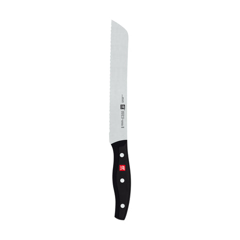 ZWILLING Twin Signature front view showing balanced form and sharpness benefit