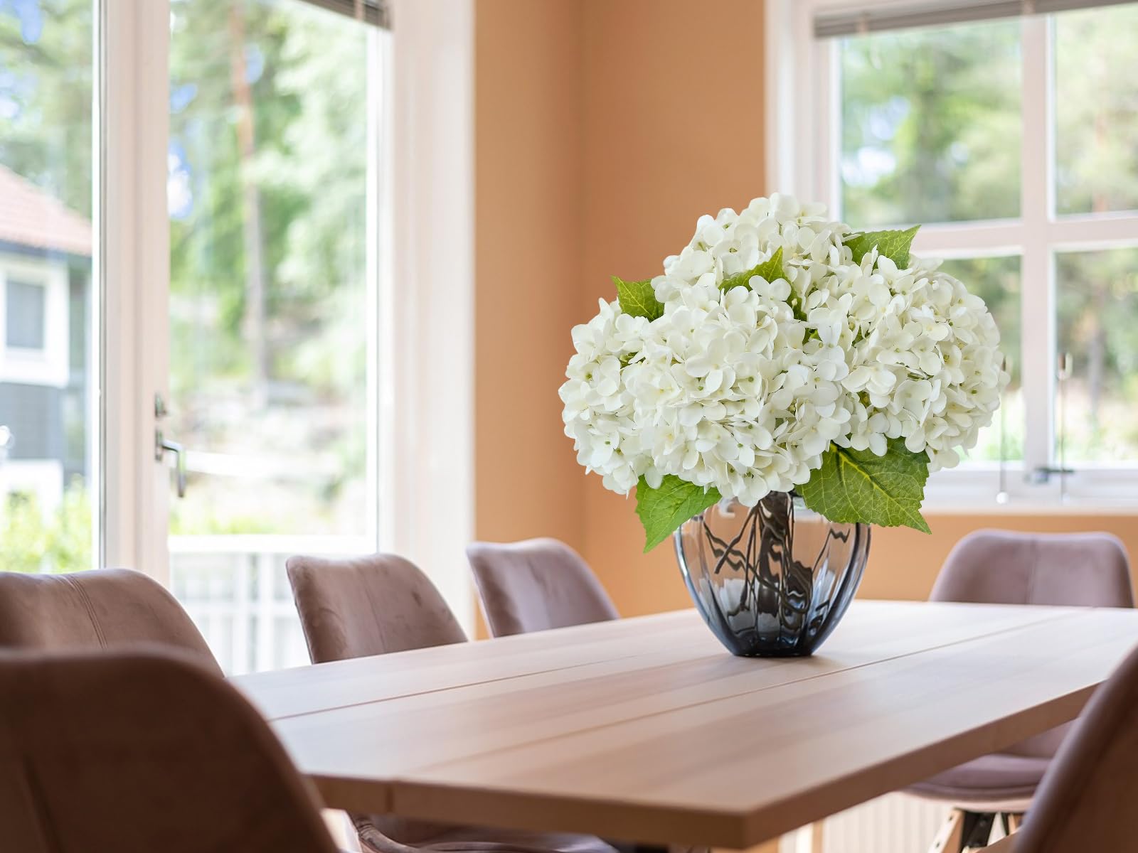 ZYTUYO full arrangement in a tall vase demonstrating effortless centerpiece styling